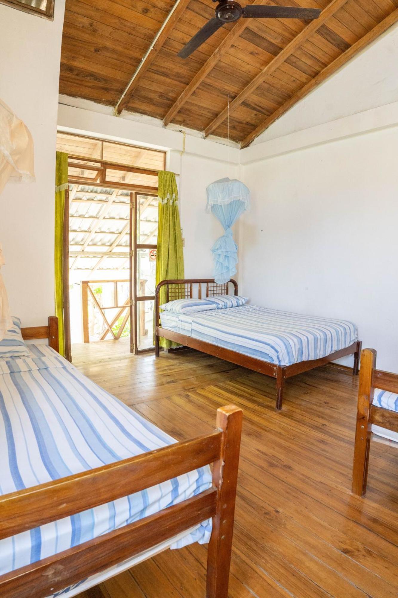 Bed And Breakfast Puerto López Dış mekan fotoğraf