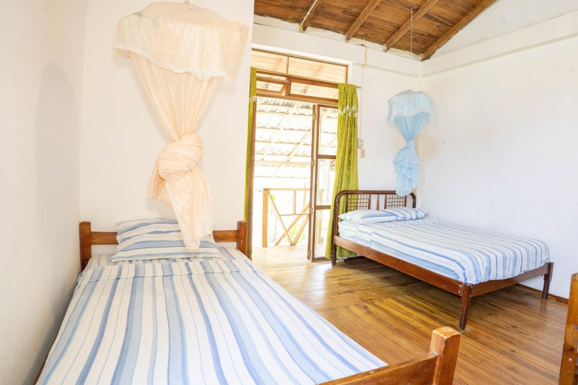 Bed And Breakfast Puerto López Dış mekan fotoğraf